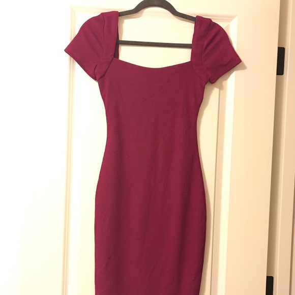 Lulus bodycon short sleeve dress. Size small. - Picture 1 of 6